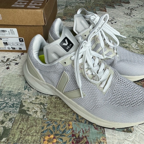 Veja Marlin V-Knit Chalk Pierre Sneakers Sz 9.5 - Picture 3 of 9